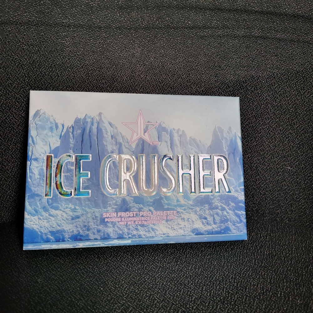 Jeffree Star Highlighter Pallet in Ice Crusher